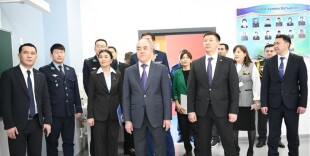 Облыс әкімі мектеп көшбасшыларымен кездесті