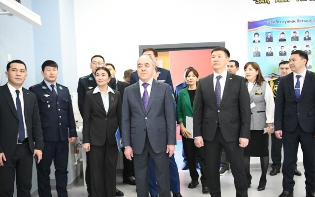 Облыс әкімі мектеп көшбасшыларымен кездесті