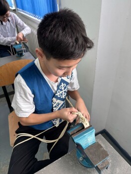 99569938-a370-466e-ac2d-2513847389a3