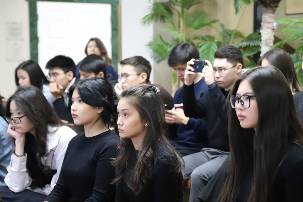 c1928f24-3924-4308-adc5-0d65cbeae848