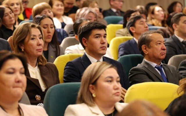 Статус учителя - престиж страны: Казахстан вошел в число мировых лидеров по условиям труда педагогов