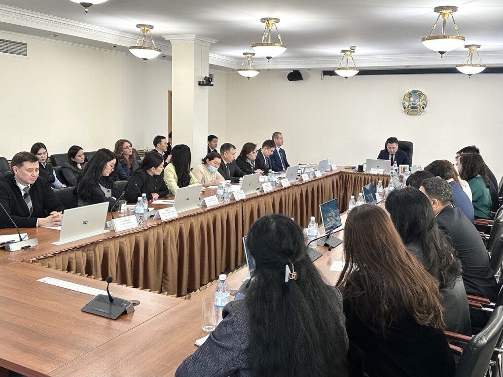 photo_5258312049882765674_y