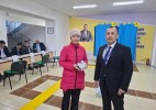 Қаратөбеде 100-ші дауыс берушіге сыйлық табысталды