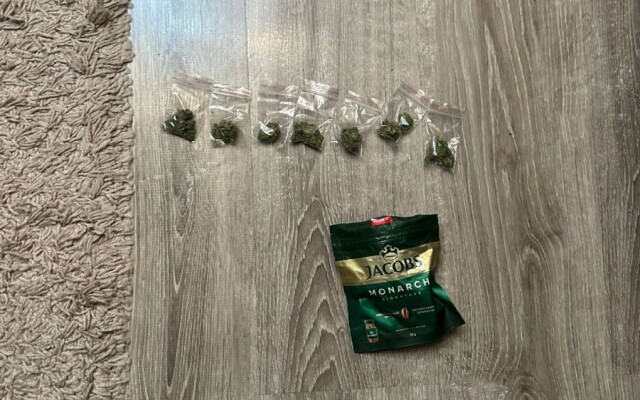 В Уральске у задержанного мужчины обнаружили запрещенные вещества