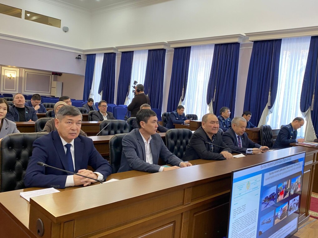 858c2915-4f13-41b7-9ddd-0f4b03827e97