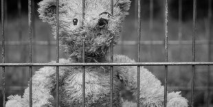 Признаки депрессии, о которых многие не догадываются