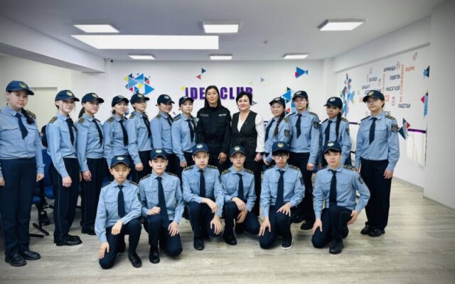 Встреча юных стражей порядка с победительницей международных соревнований прошла в Уральске