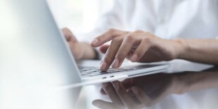 Могут ли самозанятым запретить работать по найму, ответили в КГД