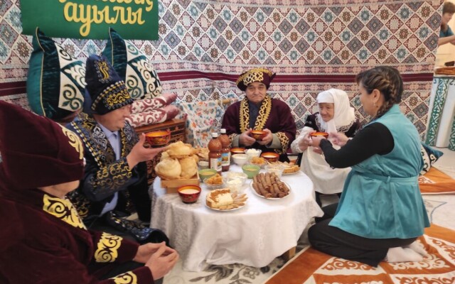 Праздник национальных традиций подарили получателям соцуслуг в ЗКО