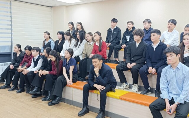 Школьникам помогают выбрать профессию