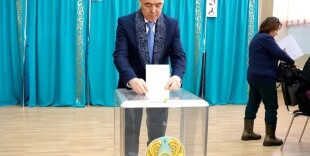 Аким ЗКО Нариман Торегалиев проголосовал на республиканском референдуме по принятию новой Конституции РК