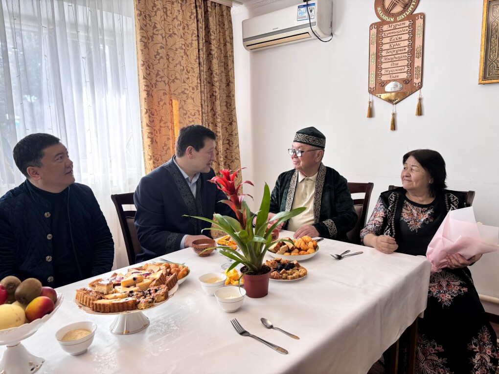 b15a82be-3c8c-4a93-aaf8-9ae02e63e238