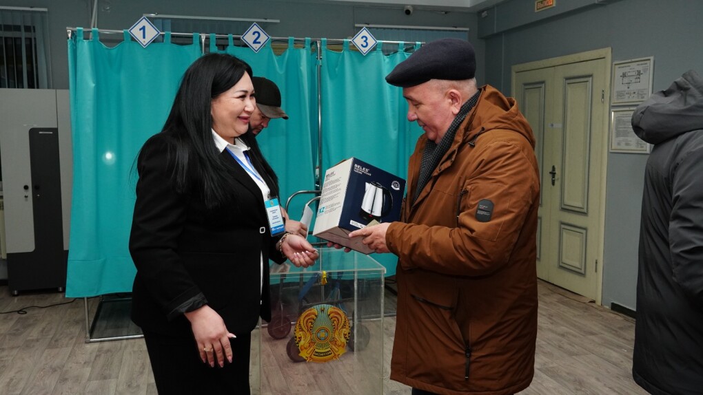 b3765964-8e37-4135-b9ed-a07af4510235