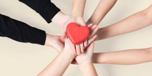 Страховать жизнь и здоровье волонтеров предлагают в Казахстане