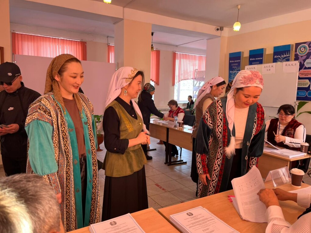 e2c70a1f-7c05-4927-81a0-6db63e5b9c44