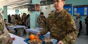 Шведский стол и национальная кухня: в Вооруженных Силах внедряют новые стандарты системы питания