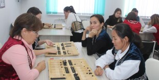 Тоғызқұмалақты серік еткен озады