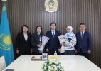 Шыңғырлау ауданында көпбалалы аналарға «Күміс алқа» төсбелгілері табысталды
