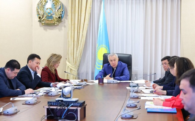 В Правительстве рассмотрели ситуацию с инфляцией и ценами на социально значимые продукты