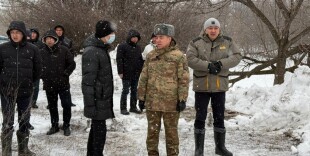 В ЗКО начались масштабные подрывные работы на реках