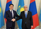 Президенты Казахстана и Монголии провели переговоры в узком составе