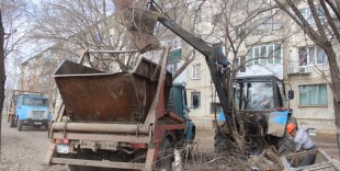 На  трассе  Уральск – Саратов на период  субботников открыта площадка для сбора крупногабаритного мусора