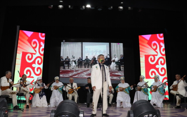 Оралдағы Ардагерлер клубы Қаратөбе ауданында концерт өткізді