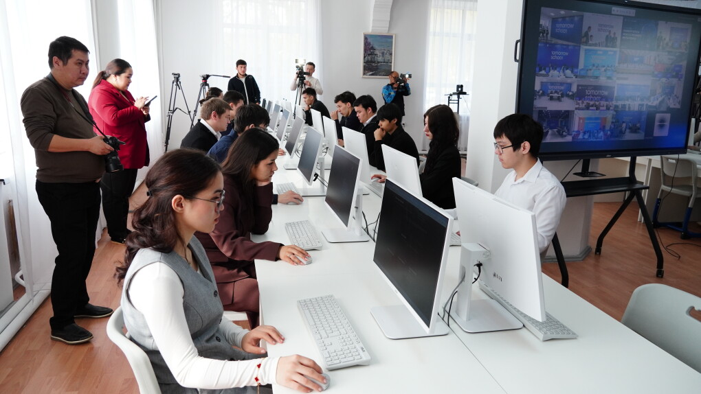 Томорроу скул - мади салык (2)