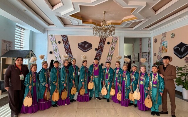 Теректі ауданының домбырашылар ансамблі халықаралық байқауда бас жүлде алды