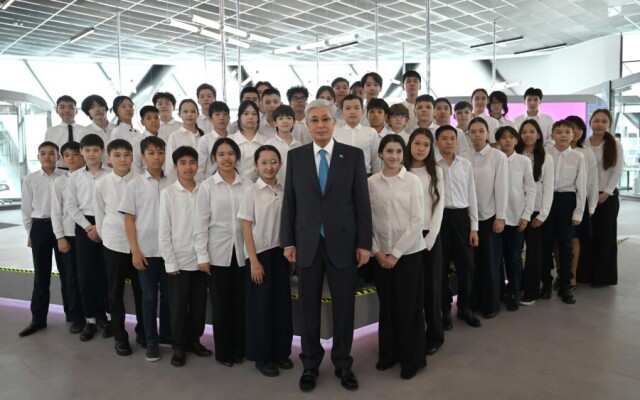 Президент Касым-Жомарт Токаев посетил Международный центр искусственного интеллекта Alem.ai