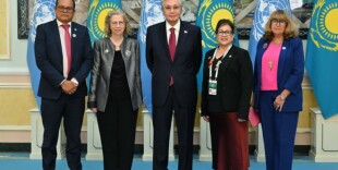 Президент провел встречу с руководителями международных конвенций