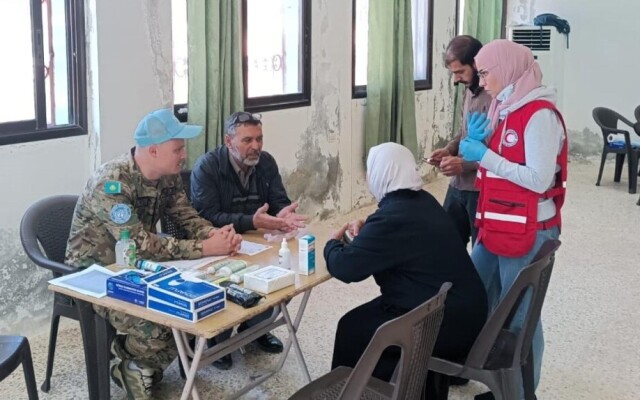 Казахстанские миротворцы оказали медицинскую помощь свыше 90 жителям Трунжи близ Голанских высот