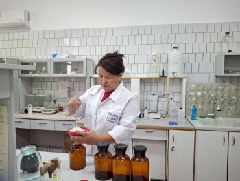 _gluster_2026_4_2_7cce7fcf82bf81668190495dd55b4a40_1280x720