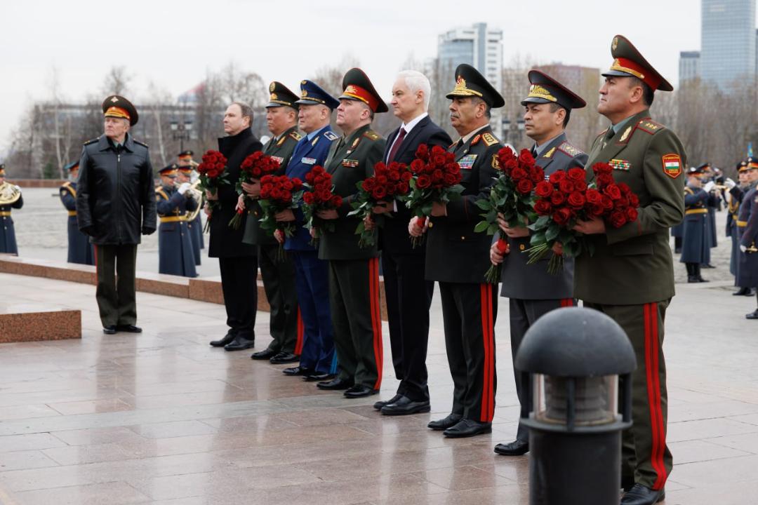 _gluster_2026_4_3_ffd6bf5dc1de2a71c118bb055bf0bc22_1280x720