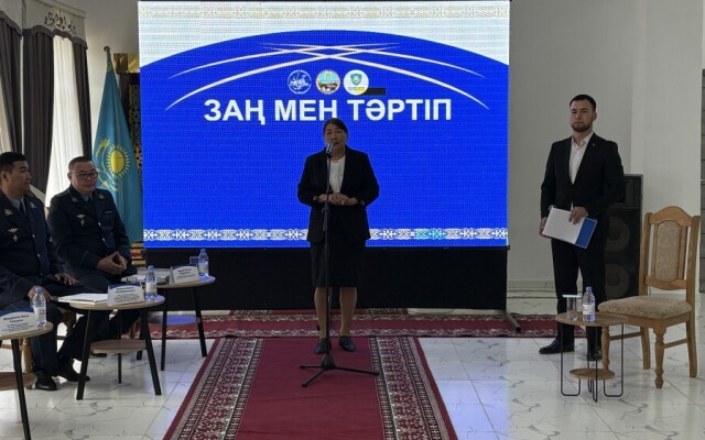 Жаңақала ауданында «Тәртіп сақшысы – қоғам тірегі» атты кездесу кеші өтті