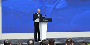 Глава государства выступил на церемонии награждения победителей конкурсов Alem.ai battle и AI Governance Cup