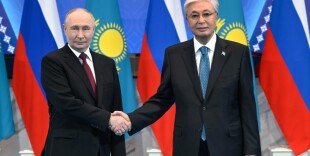 Президенты Казахстана и России провели переговоры в расширенном составе