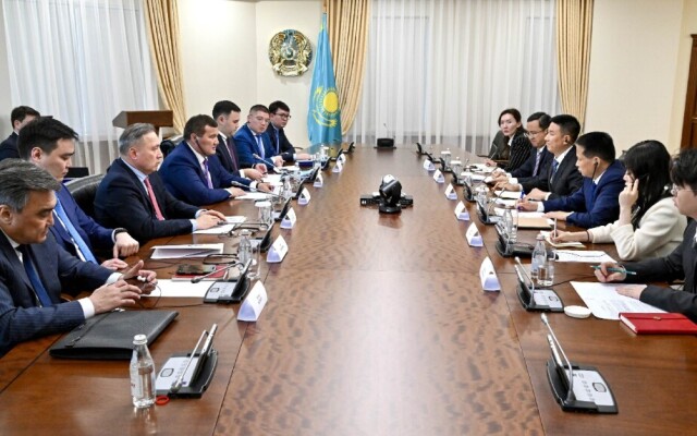 Нурлыбек Налибаев провел встречу с представителями East Hope Group