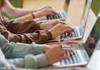 Қашықтан жұмыс істеу денсаулыққа қалай әсер етеді? Дәрігер ескертті