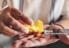 Елімізде қатерлі ісік пен сирек ауруларға қарсы дәрі шығарылады