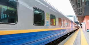 С 1 июля в поездах Казахстана введут раздельные тарифы на верхние и нижние места