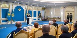 По поручению Президента в этом году впервые ключи от квартир будут вручены и журналистам, работающим в областях