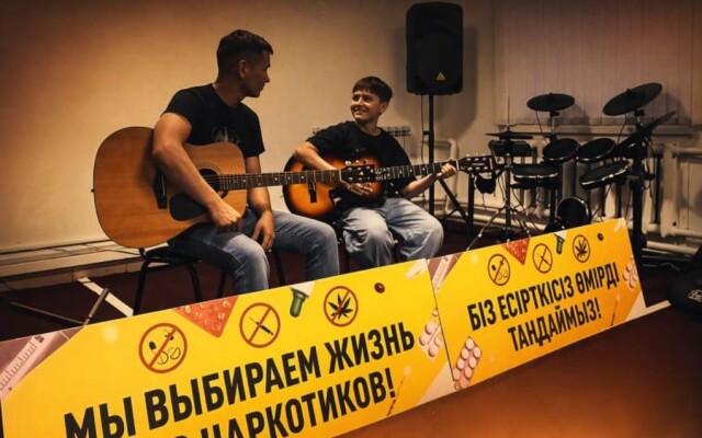 В Переметном прошел рок-квартирник против наркотиков
