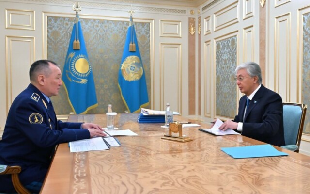Мемлекет басшысы Қорғаныс министрі Дәурен Қосановты қабылдады