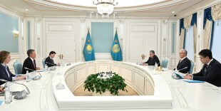 Глава государства принял сенатора Конгресса США Стива Дэйнса