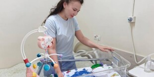 Врачи Алматы спасли младенца, доставленного санавиацией из Таиланда