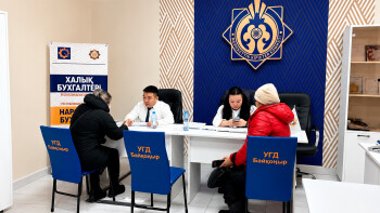 434386