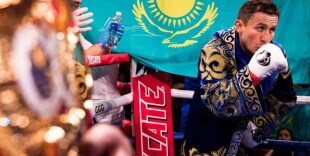 Геннадий Головкин Ұлттық ұлан музейіне бокс қолғабын табыстады 