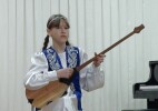  Домбыраның құлағында ойнаған Ангелина