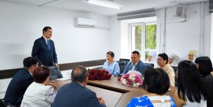 От ведущего специалиста до руководителя: в Аксае чествовали ветерана госслужбы